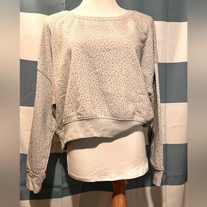 Hippie Rose size XL Cropped Grey floral sweatshirt